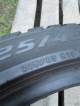 Pirelli 225/45 R18 zimné - 3