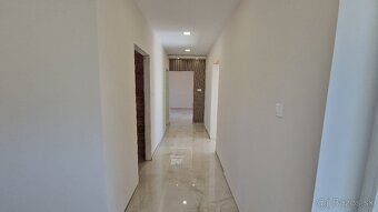 Zrekonštruovaný rodinný dom, 8 á, obec Vlčany - 3