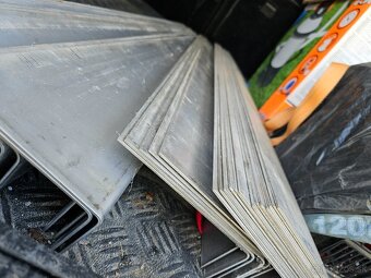 Nerezovy L profil - 3