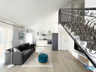 Šolta - nádherný zariadený apartmán s výhľadom na more - 3