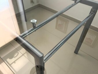 Skleneny stol - 3
