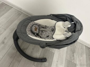 Hojdacie kresielko pre bábätká - 3