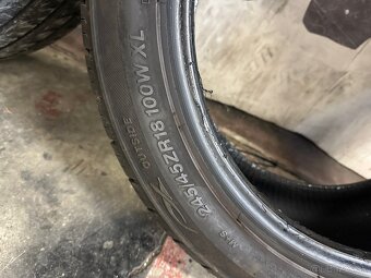 245/45 R18 - 3