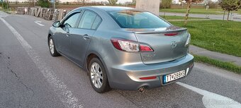 Mazda 3 Sport - 3