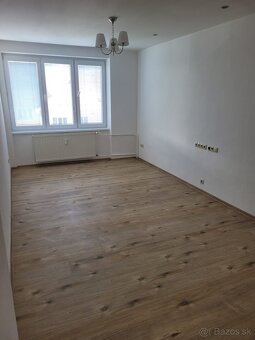 2 izbový byt po kompletnej rekonštrukcii Nová Dubnica - 3