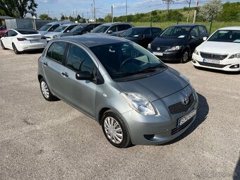 Toyota Yaris 1.3 benzín, 64kW, MT/5, rok:11.2007. - 3