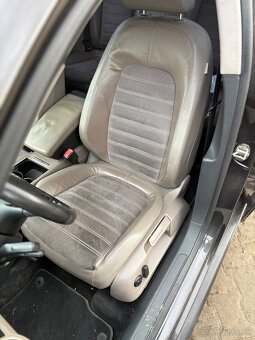 Rozpredam VW passat b6 2.0tdi 81kw manuál - 3