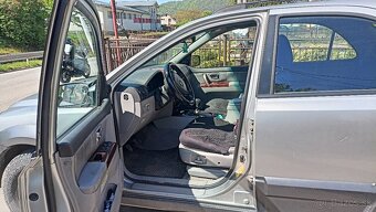 Kia Sorento - 3