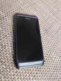 Nokia E7 - 3