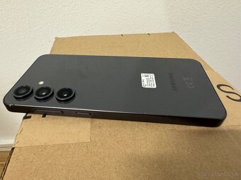 Samsung Galaxy S24 FE - 3