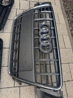 Audi s5 B8 gril a kryt hmloviek - 3