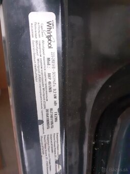 Vstavana rúra Whirlpool AKP461NB. - 3