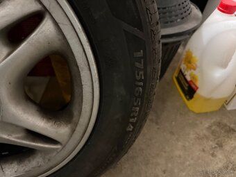 Celoročné pneumatiky 175/65 R14 na elektrónoch renault clio - 3
