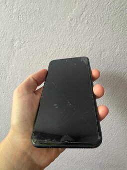 Predám iPhone XS Max – 64 GB - 3