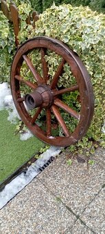Staré drevené koleso 2 - 3