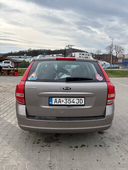 KIA Ceed 1.4 benzín combi - 3