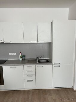 Biela Kuchynska Linka + Spotrebice Whirlpool - 3