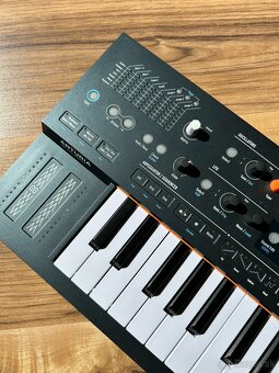 Arturia MiniFreak – hybridný syntetizátor + káble - 3