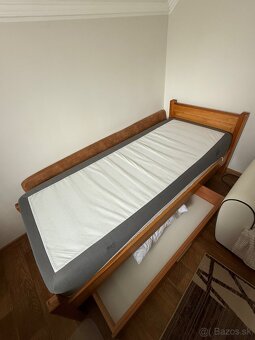 Posteľ s perinákom a matracom - 3