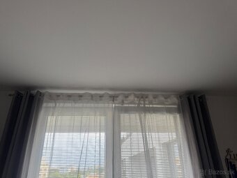 Predám garnížu s ozdobnými koncovkami – chrómová, elegantná - 3