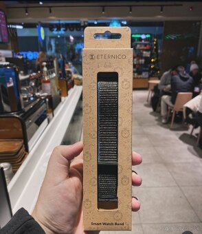 Na predaj Apple Watch SE 2.generácia 40 mm + 3 remienky - 3