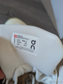 On Running - Cloudrock Waterproof (snow white) - 40 - 3