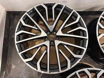 original kolesa audi r23 Audi Q8 SQ8 4M - 3