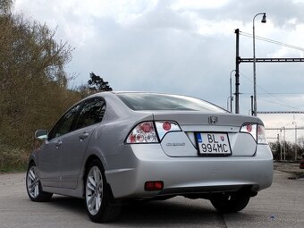 Honda Civic 8g automat americka verzia - 3