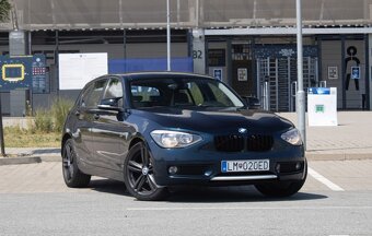 BMW 116i z roku 2011 - 3