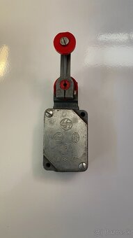 Predám rôzne koncové spínače - 3