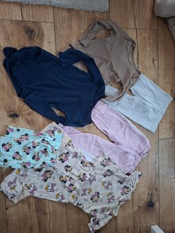 Šaty, tričko, pyžamo, tepláky 104 - 3