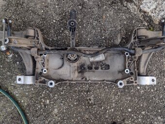 NAPRAVNICA PREDNÁ TIGUAN - 3