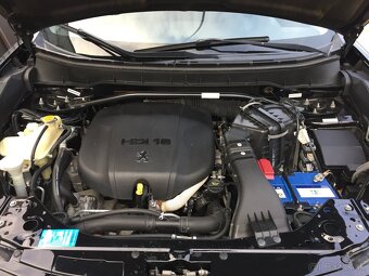 PEUGEOT 4007 2,2 HDI r2008 - 3