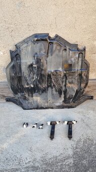 Kryt motora octavia 1 - 3