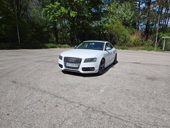 Audi S5 black&white - 3