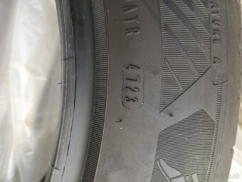 215/55 R18 - 3