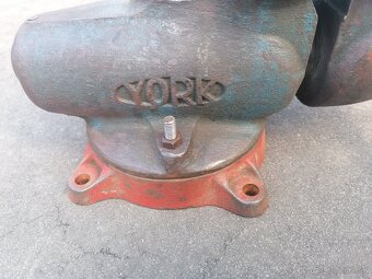 Predám zverák YORK 100 A - 3
