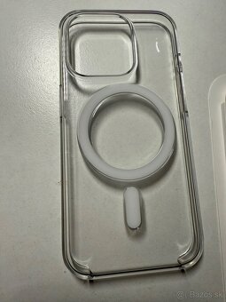 iPhone 15 Pro Clear Case with MagSafe - 3