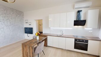 PINK Reality – Prenájom 2-izbového bytu so záhradkou v centr - 3