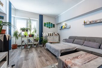 Na predaj priestranný rodinný dom s 3 podlažiami, krásnou zá - 3