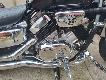 Honda VF 750 c magna - 3