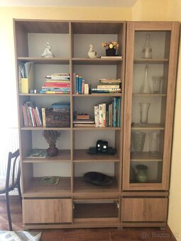 predám knižnicu s vitrínou - 3