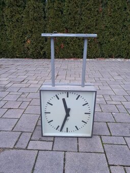 HODINY DVOJITE OBOJSTRANE PAGOTRON 60V - - 3