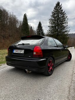 Honda Civic 6G - 3