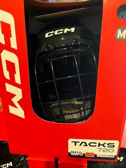 Prilba CCM Tacks 720 combo - 3