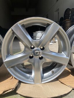Hliníkových diskov DEZENT – 17” Made in German - 3