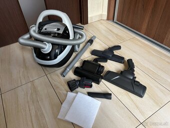 Zachovalý a vyčistený vysávač Electrolux ECS54B +nové filtre - 3