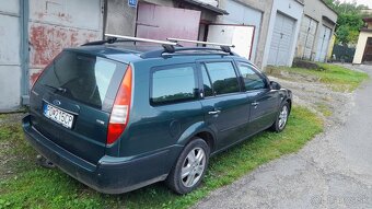 Mondeo na diely z prasknutým tesnením pod hlavou,stk,em. - 3
