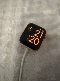 Apple Watch Series 4 4mm GPS gold aluminum case - 3
