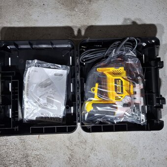 Priamočiara píla 710 W, KUFR Fatmax - 3